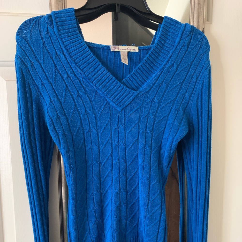 Blue sweater with hood